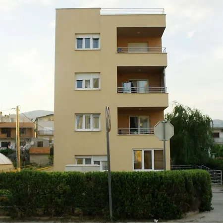 Apartment Ana